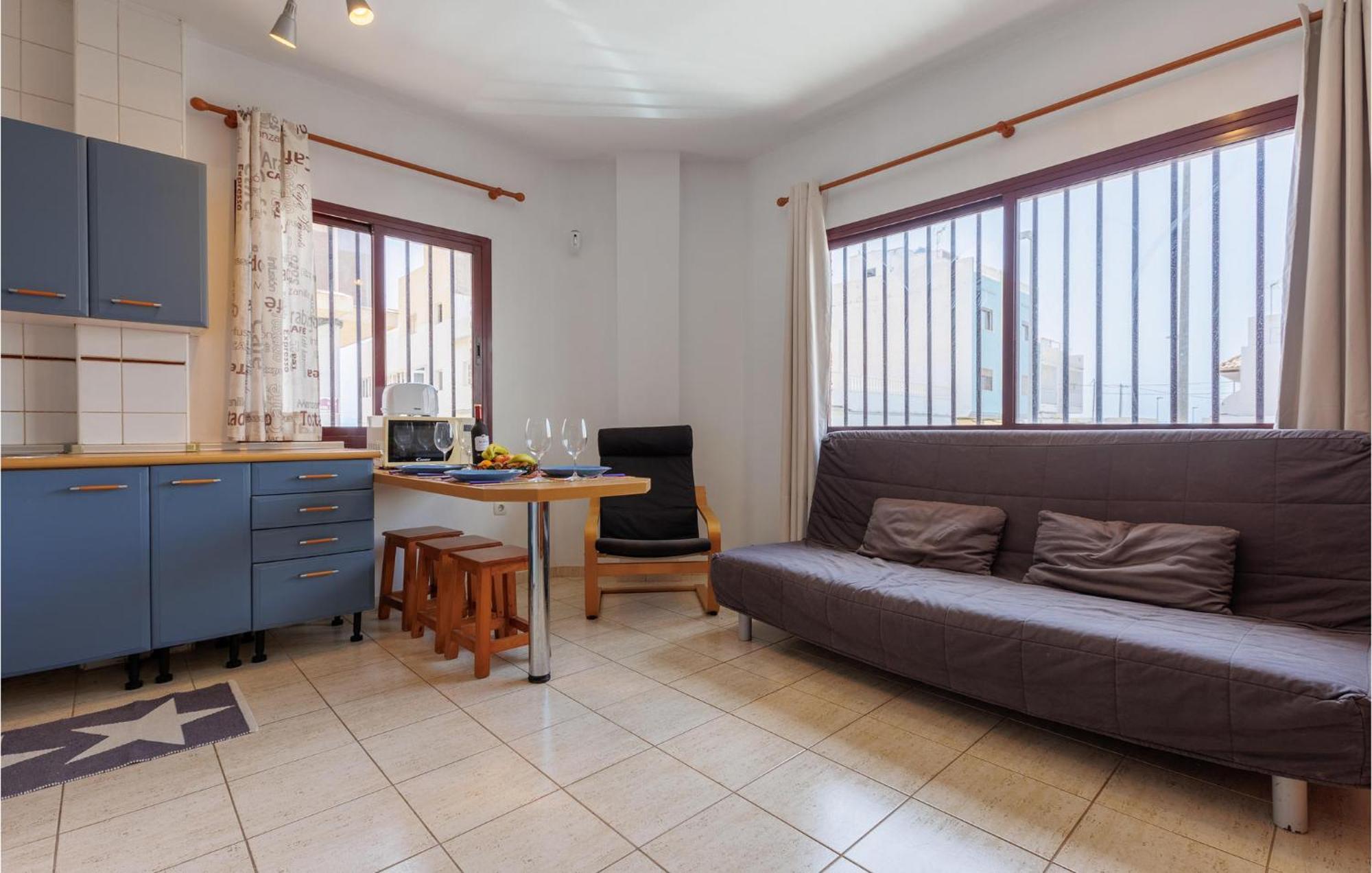 Cozy In Puerto Del Rosario With Kitchen *